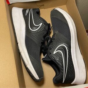 Youth Size 3.5 Nikes, in great condition!